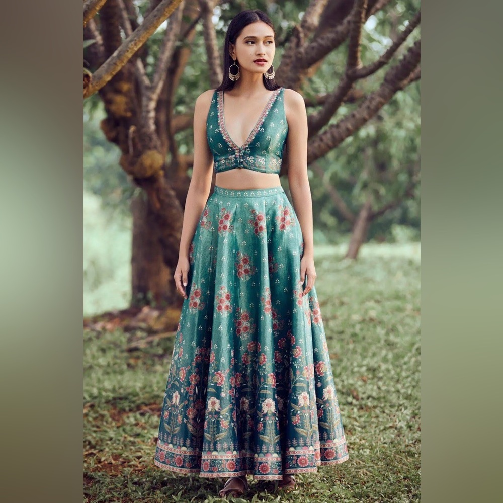 DESIGNER ANITA DONGRE LEHENGA